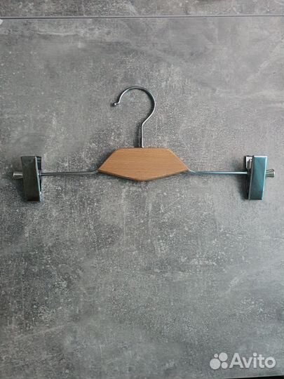 Вешалка плечики для одежды
