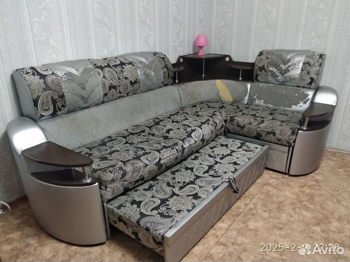 Диван угловой