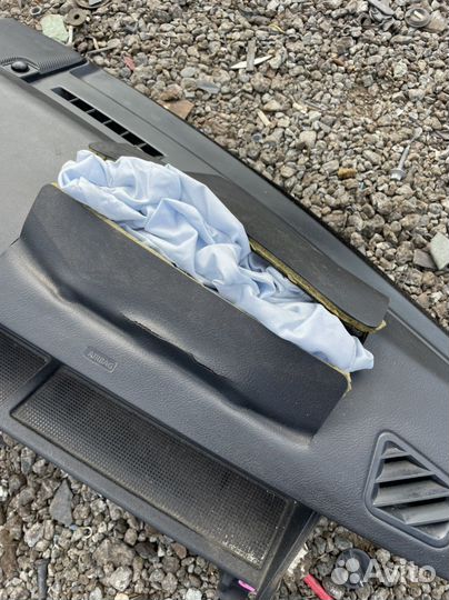 Рейндж ровер спорт 1 торпедо подушка не подписана