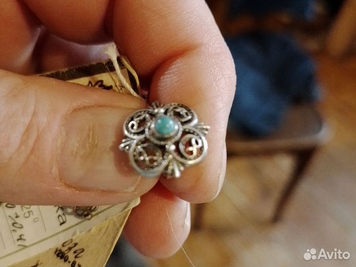 Серьги с бирюсой винтах не напились,серебро