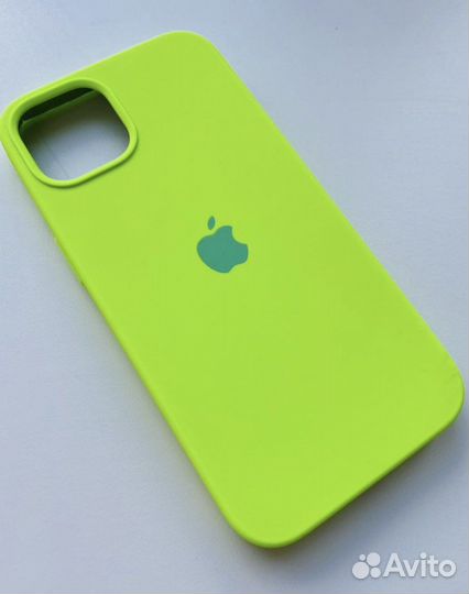 Чехол на iPhone 13