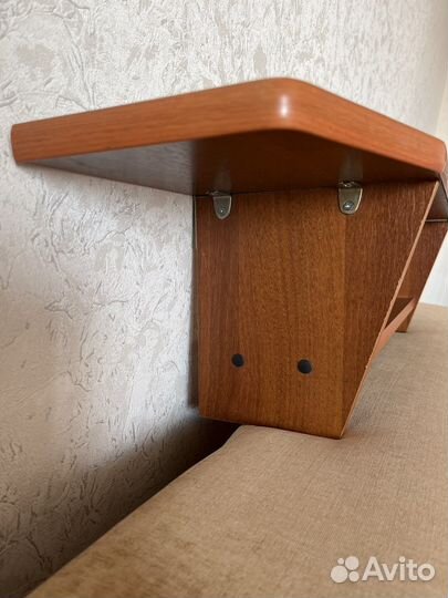 Полочка настенная прямая орех