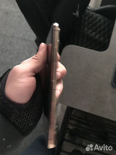 iPhone 11 pro max gold 64gb