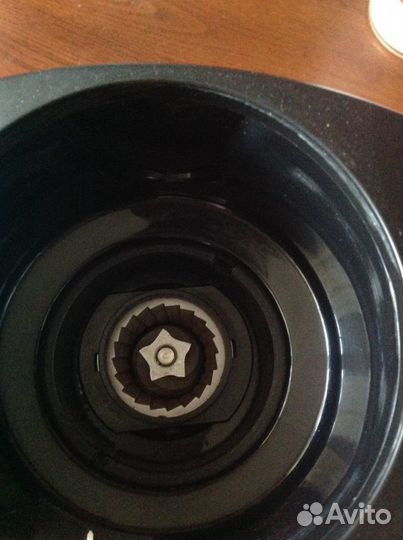 Кофемолка Bork CG MMN 9117 SI