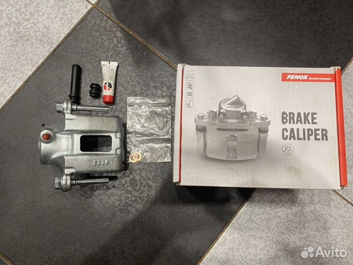 Суппорт задний правый land cruiser