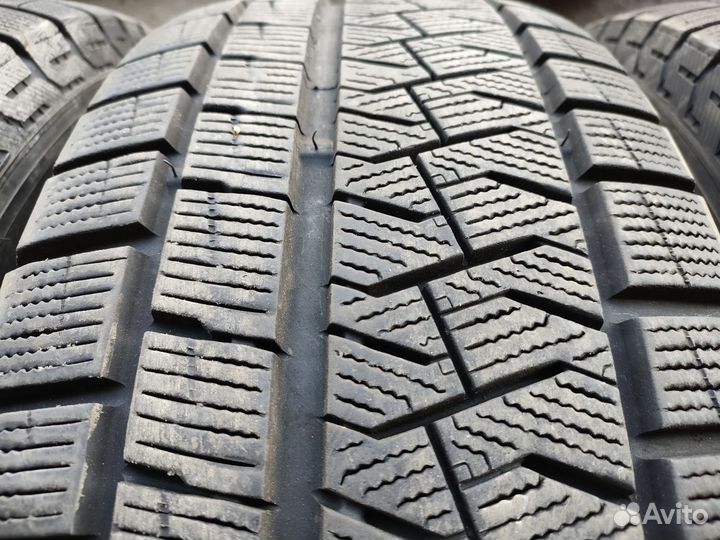 Pirelli Ice Asimmetrico 225/65 R17