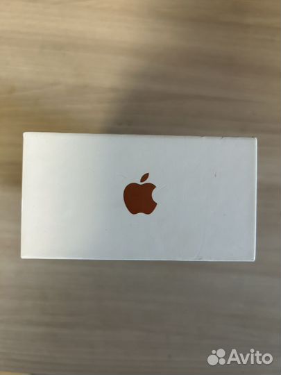 Коробка от iPhone XR