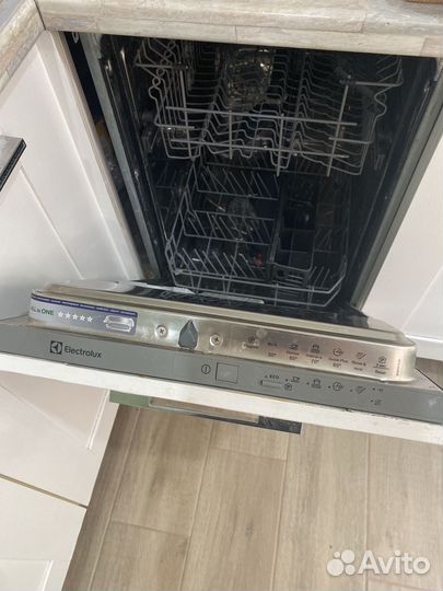 Посудомоечная машина Electrolux встраиваемая 45