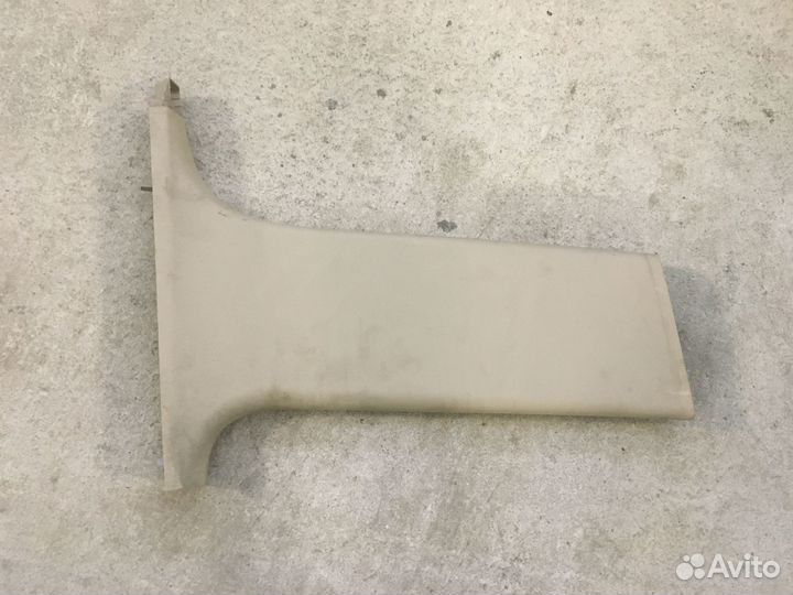 Обшивка стойки Audi A4 (4110)