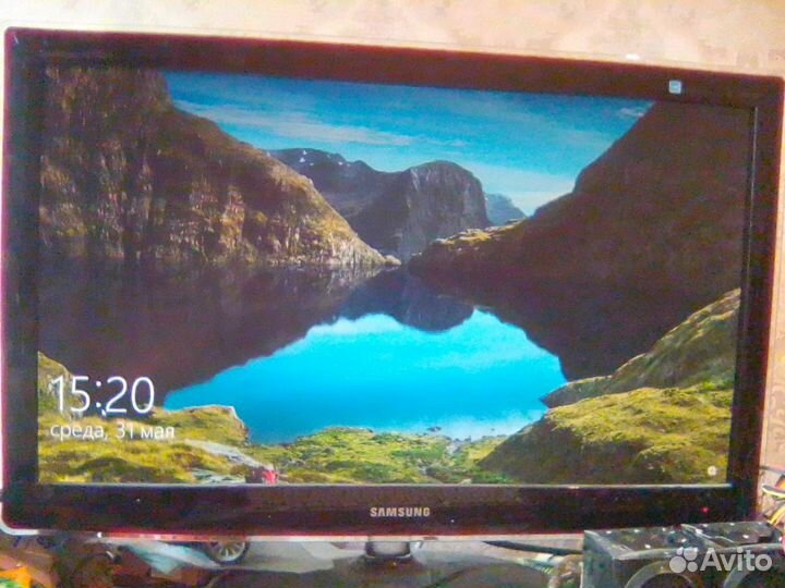 Монитор Samsung SyncMaster P2770HD