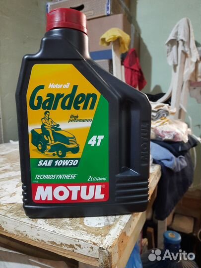 Масло моторное Motul