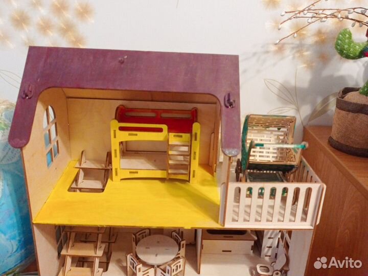 Кукольный домик с мебелью деревянный