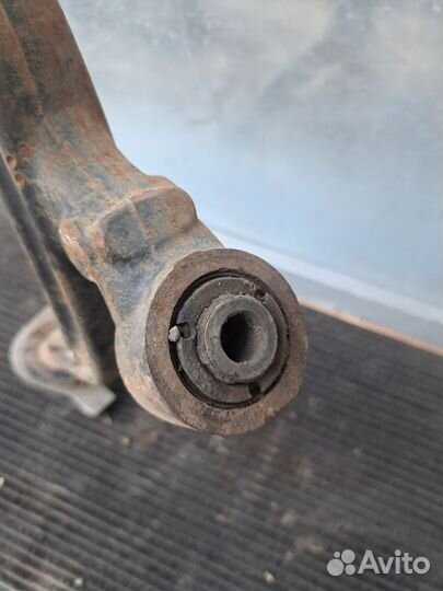 Рычаг подвески передний левый Citroen C5