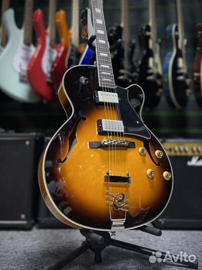 Cort Yorktown Hollow Body полуакустическая гитара