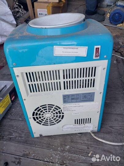 Водораздатчик куллер для воды