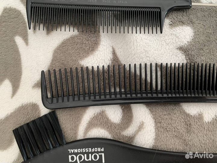 Расчески для парикмахера