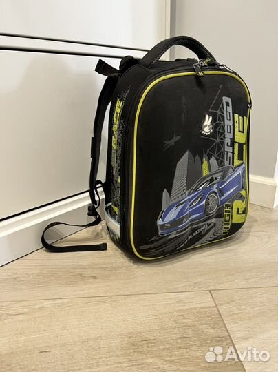 Продаю рюкзак с ортопедической спинкой