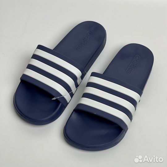 Тапочки / сланцы Adidas