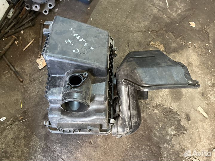 Корпус воздушного фильтра Мазда Сх-7 Cx7