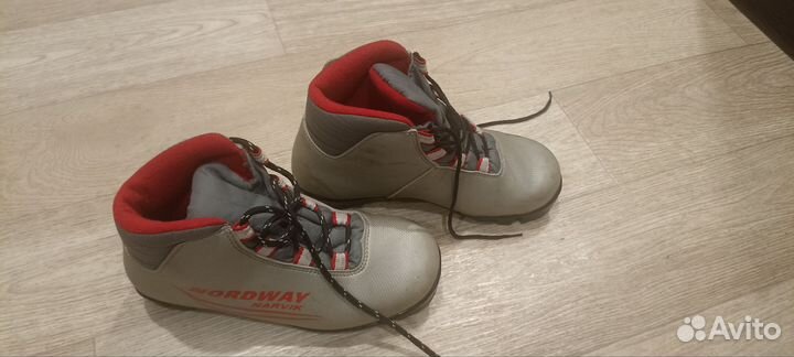 Лыжные ботинки классические