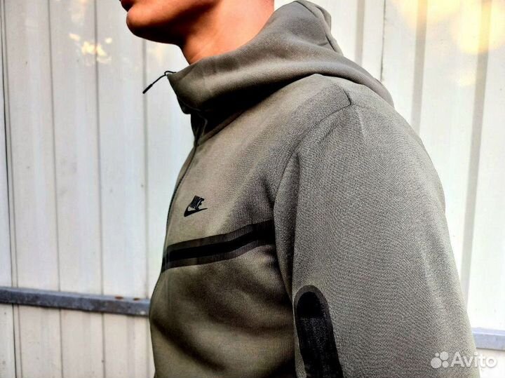 Спортивные костюмы Nike Tech Fleece