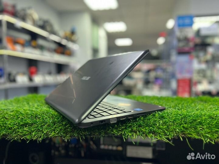 Ноутбук Asus E402S