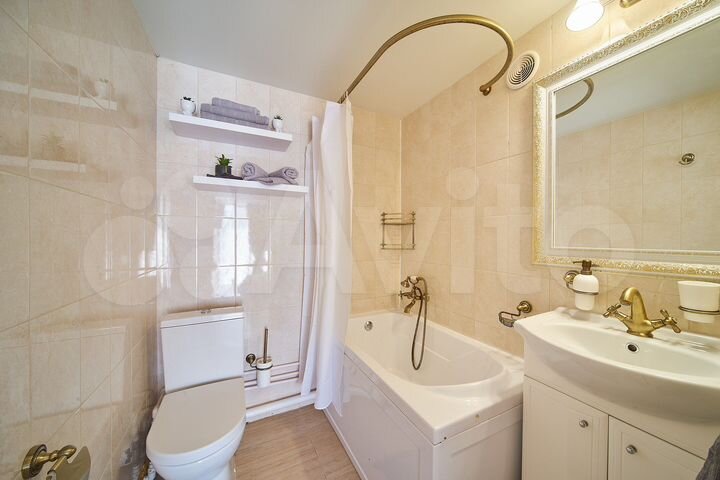 2-к. квартира, 42 м², 3/4 эт.