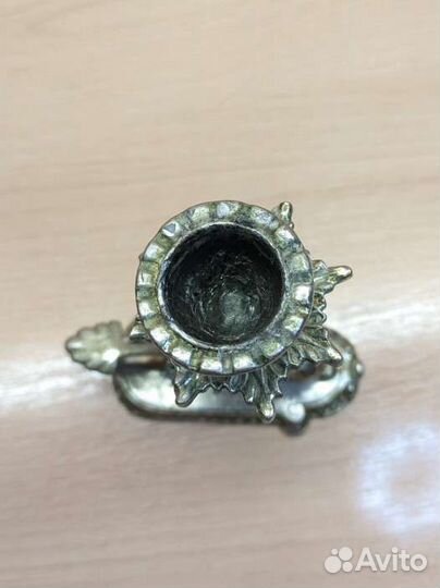 Старинный подсвечник