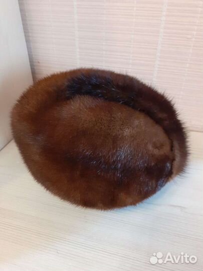 Женская шапка