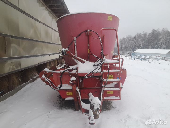 Миксер-кормораздатчик Trioliet Solomix 2 12ZK, 2014