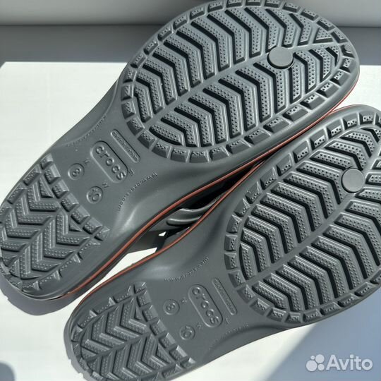 Сланцы Crocs Crocband Botanical Print Flip