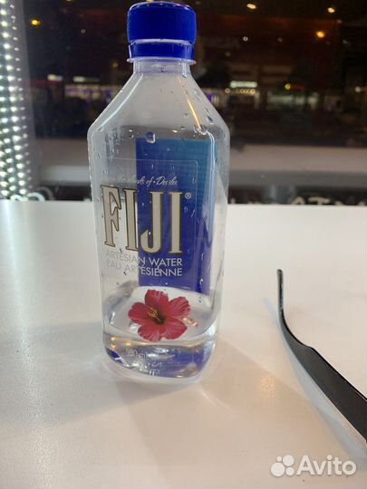 Бутылка fiji (Фиджи)