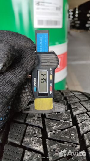 Bridgestone Blizzak DM-V1 235/65 R18