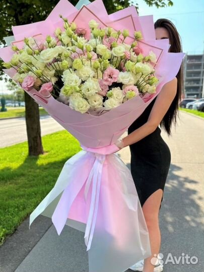 Букет-гигант из эустомы (лизиантусы)