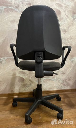 Компьютерное кресло