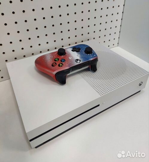 Xbox One s 1tb с играми