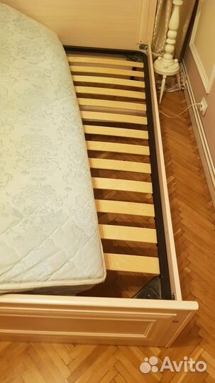 Кровать двухспальная с матрасом бу 140 200