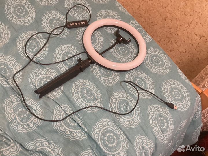 Лампа настольная для тик тока или лайка