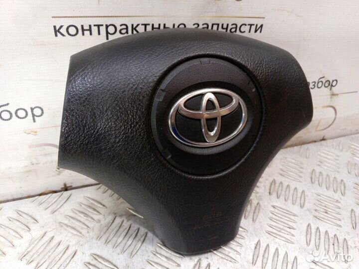 Подушка безопасности в руль Toyota Corolla ZZE120