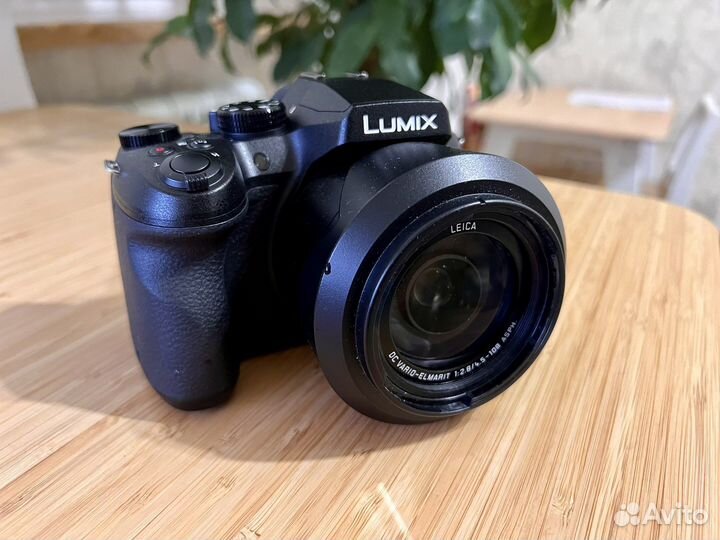 Фотоаппарат Рanasonic lumix DMC-FZ300 почти новый