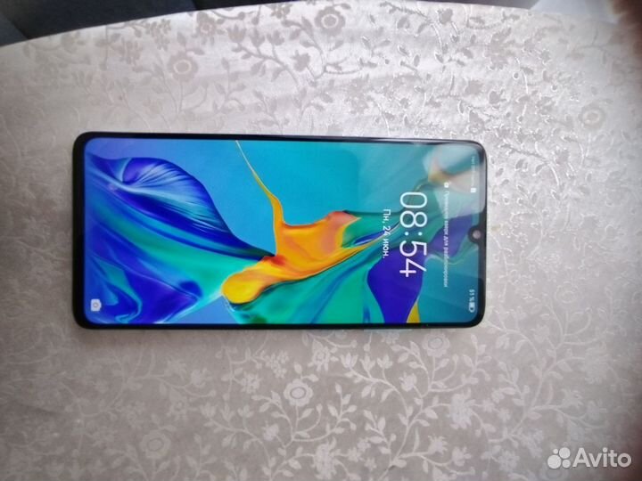 HUAWEI P30, 8/128 ГБ