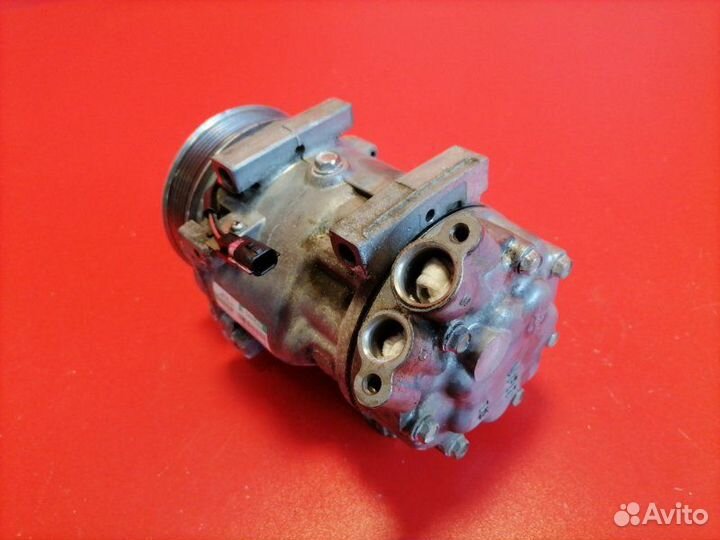 Компрессор системы кондиционирования Renault Duste