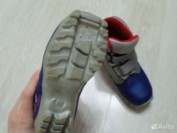 Лыжные ботинки