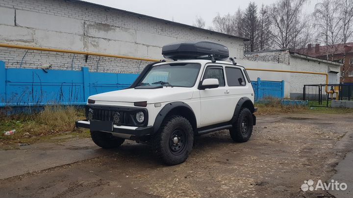 Автобокс LUX tavr 175см черный на Нива 4х4