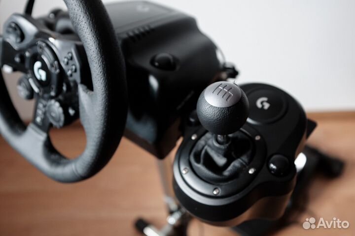 Руль Logitech G923 + стойка и коробка передач