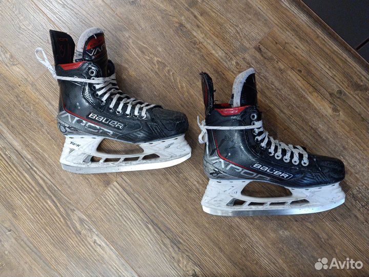 Коньки хоккейные профессиональные