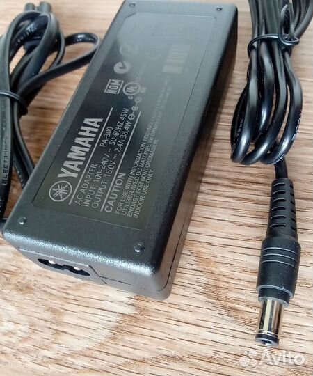 Адаптер питания Yamaha Р-515 (16V PA-300C)