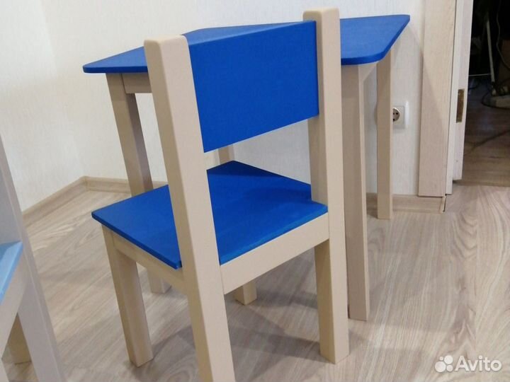 Стульчик и столик