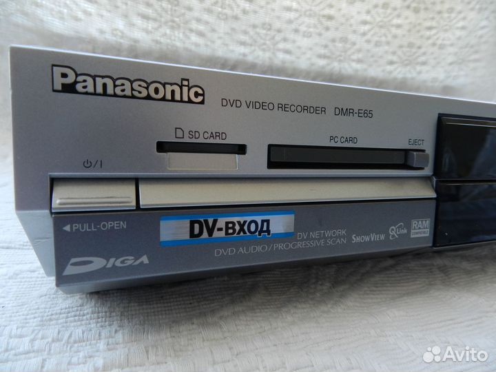 DVD рекордер Panasonic DMR-E65