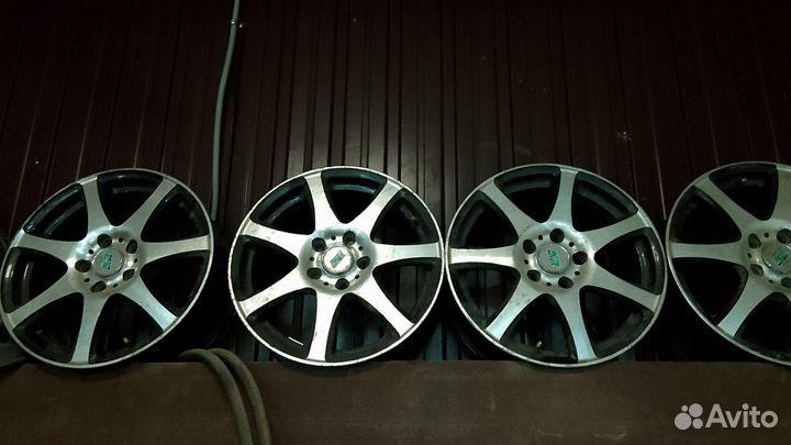 Титановые диски r16